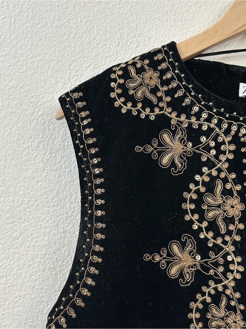 Zara The Daisy Velvet Embroidered Cropped Vest Open Front Boho Size Large - Picture 4 of 10